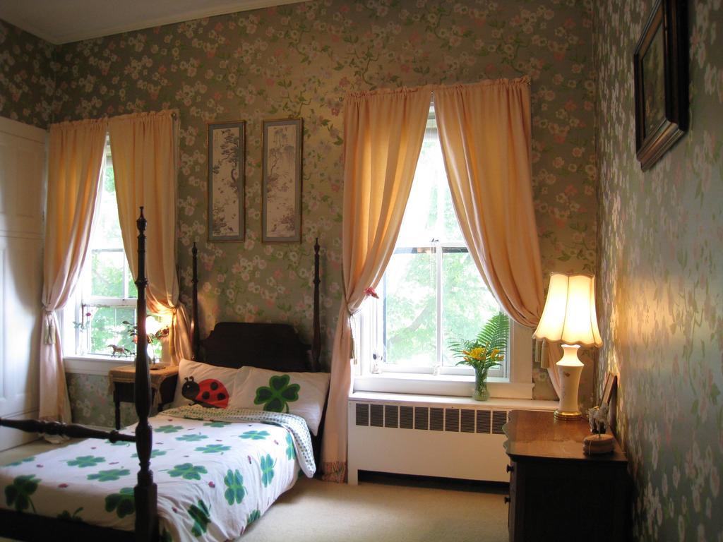 Allegheny Street 2*