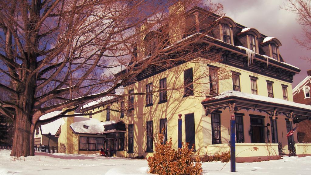 Bed and breakfast Allegheny Street