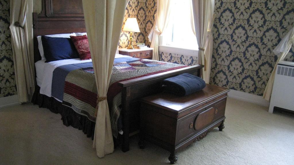 Allegheny Street Bed and breakfast
