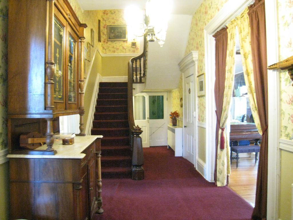 Bed and breakfast Allegheny Street