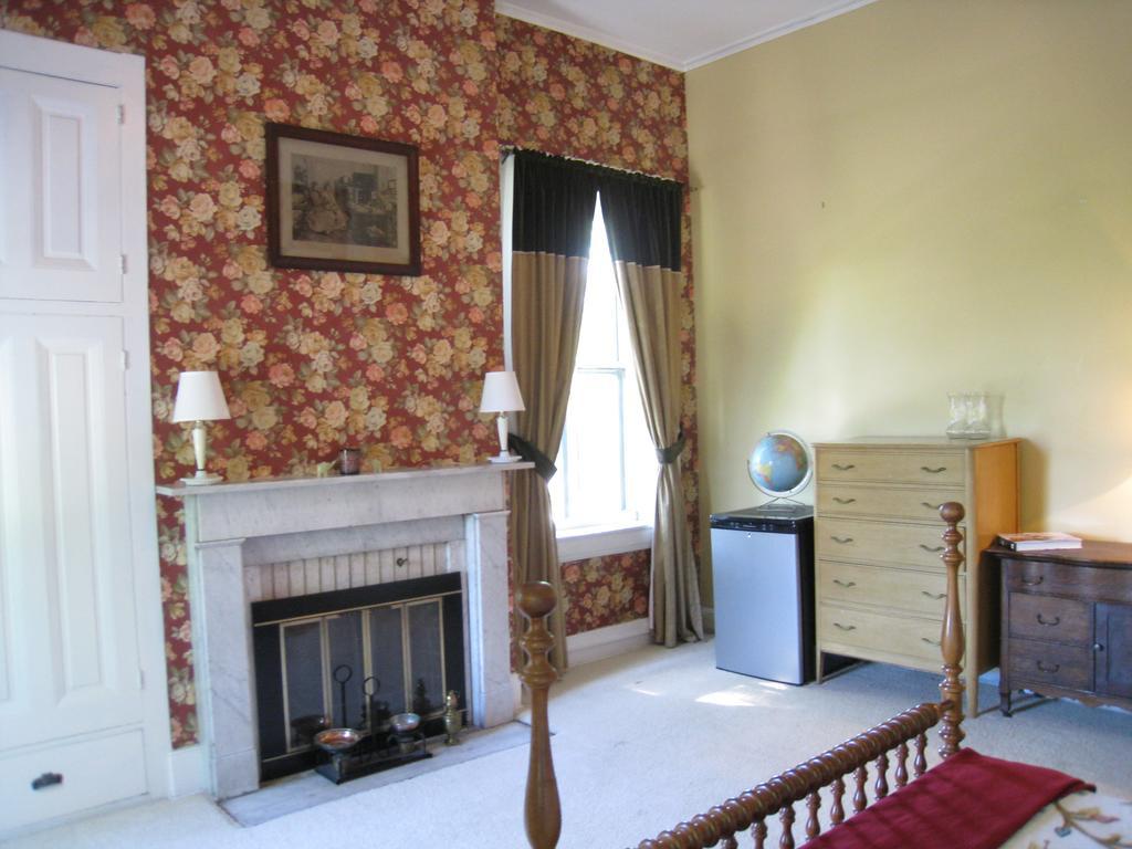 Allegheny Street Bed and breakfast
