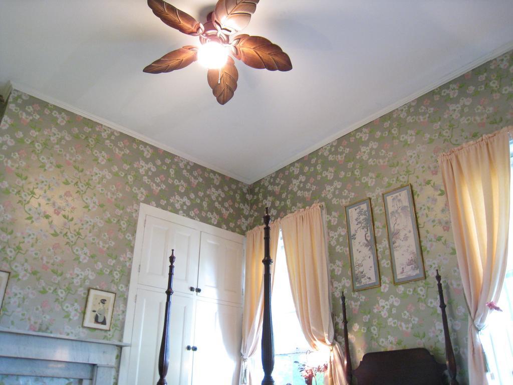 Allegheny Street Bed and breakfast 2*