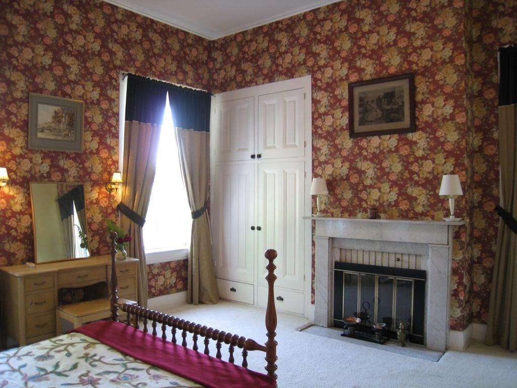 Bed and breakfast Allegheny Street