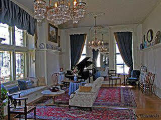 Allegheny Street Bed and breakfast